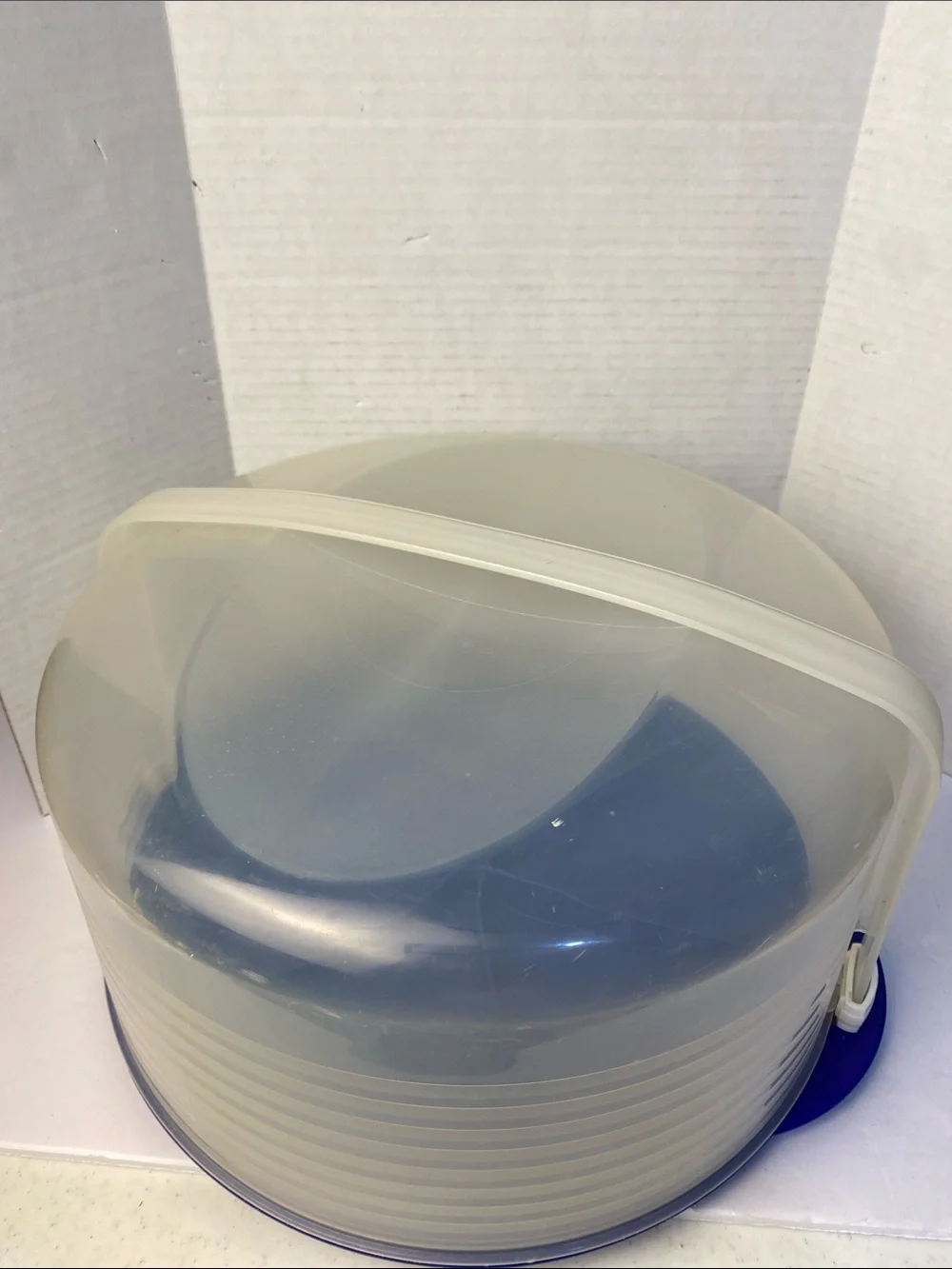 Vintage Tupperware Plastic Cake Pie Carrier Taker Container Blue Base Clear Lid
